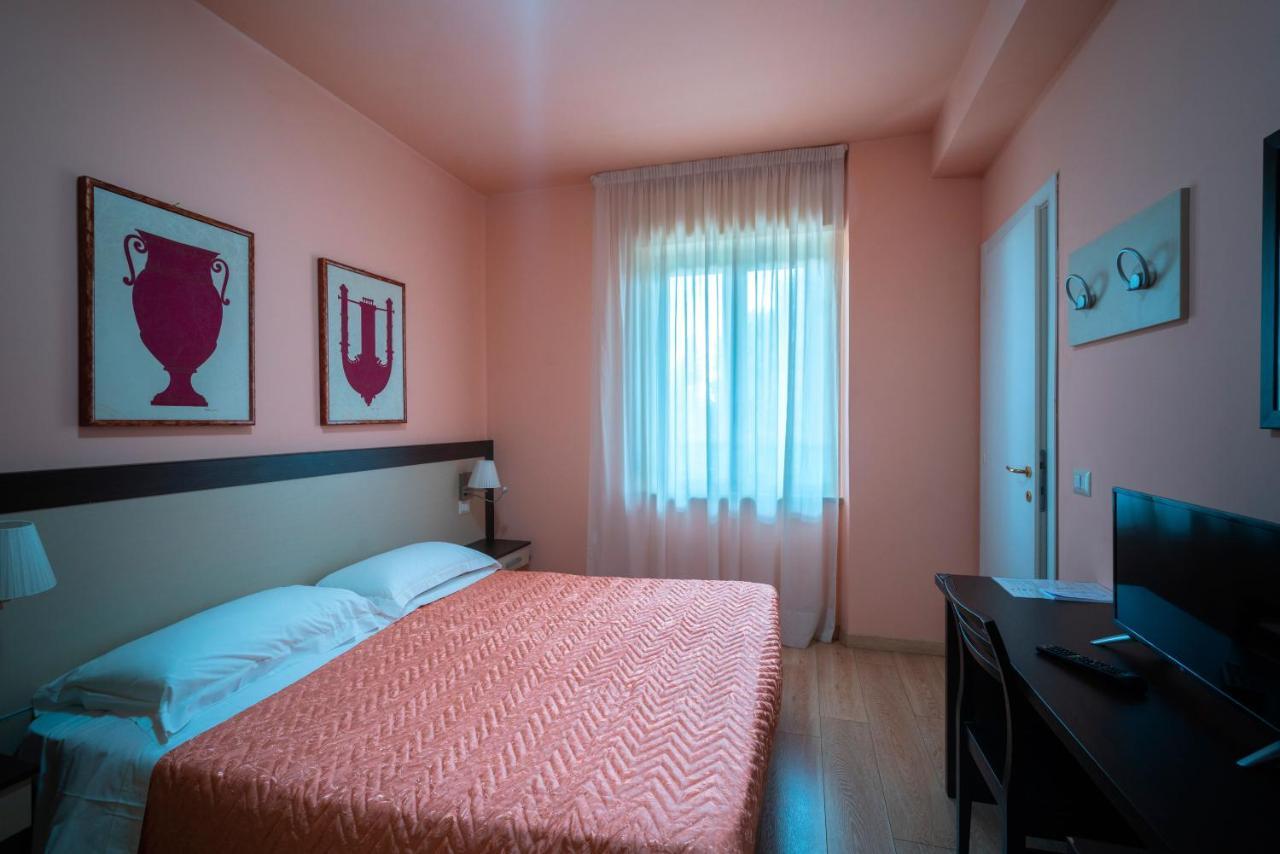 L'Anfora Hotel Deruta Ngoại thất bức ảnh